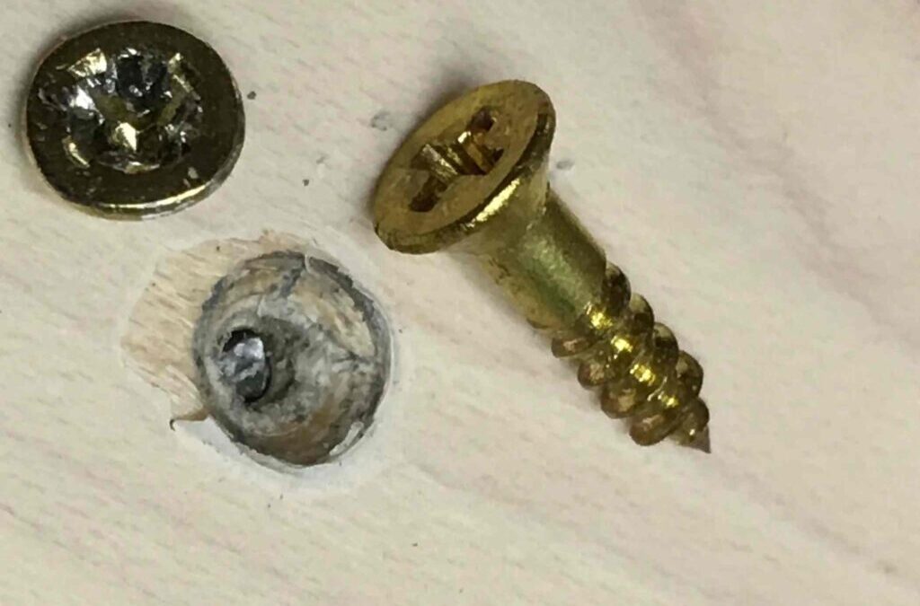 10 DIY Ways to Remove a Screw With No Head Without a Drill