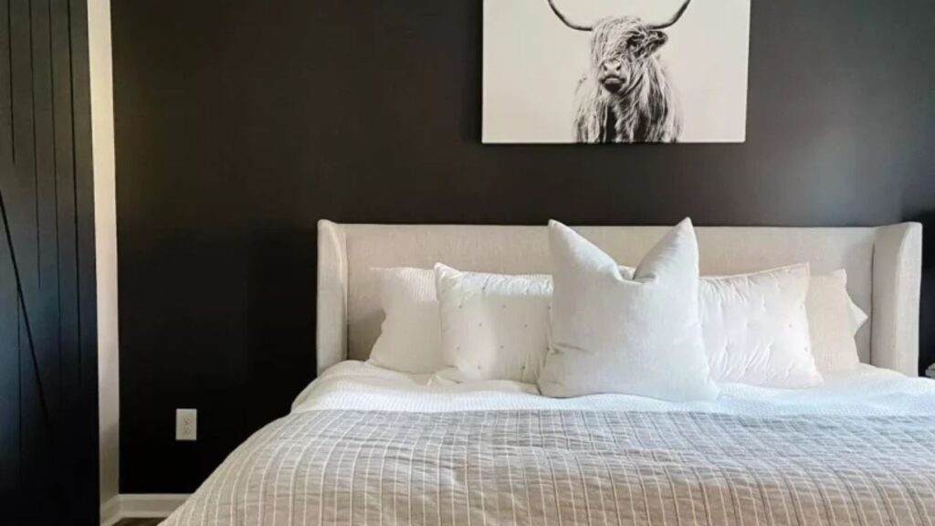 Iron Ore bedroom
